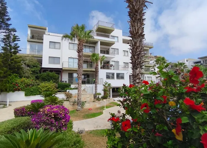 アパート Danaos Nava