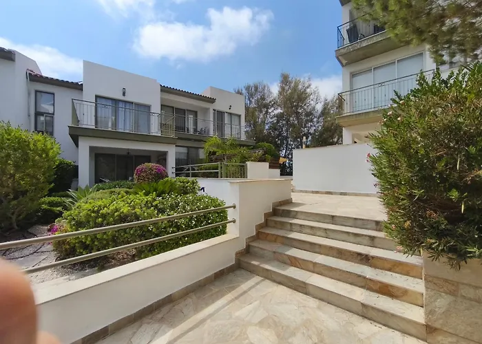 Danaos Nava パ フォス