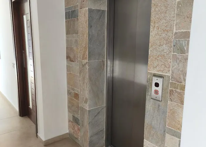 Danaos Nava * パ フォス