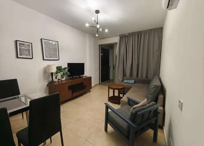 アパート Danaos Nava パ フォス