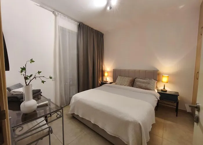 Danaos Nava アパート パ フォス