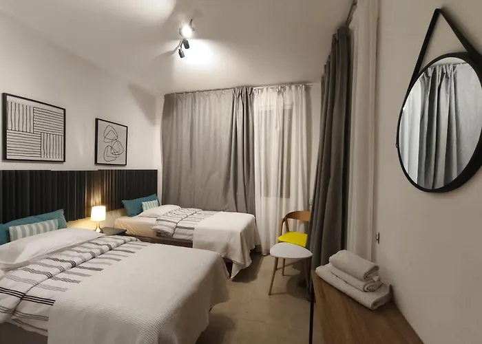 Danaos Nava パ フォス