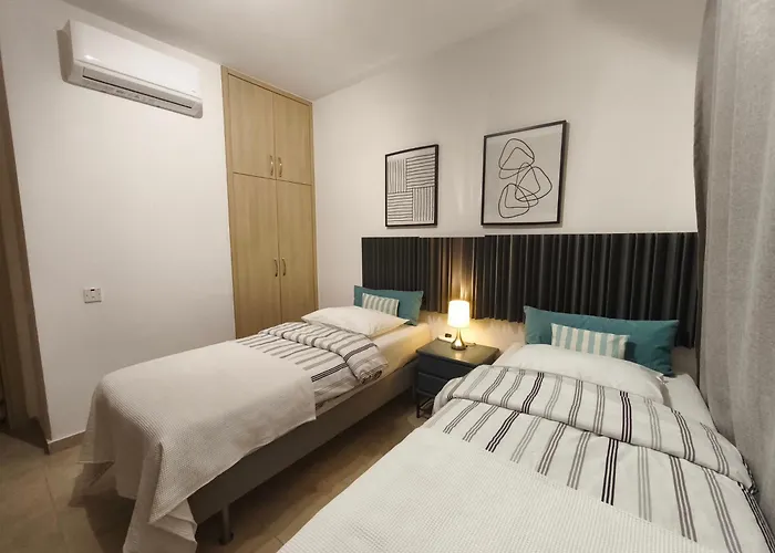 Danaos Nava パ フォス