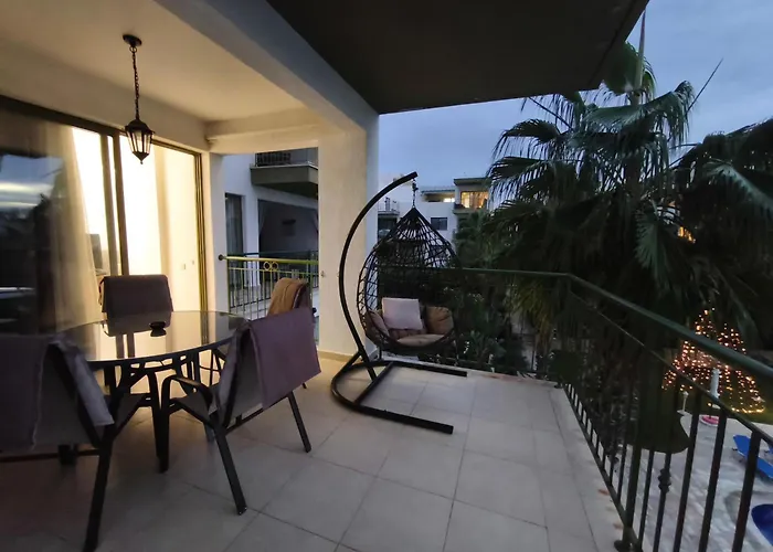 アパート Danaos Nava